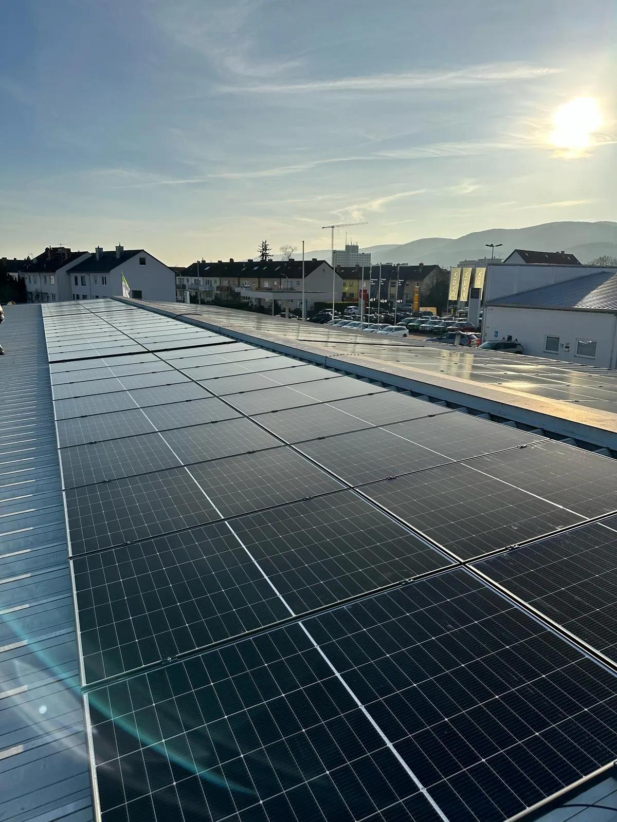 Dach-PV mit Sonnenreflexion